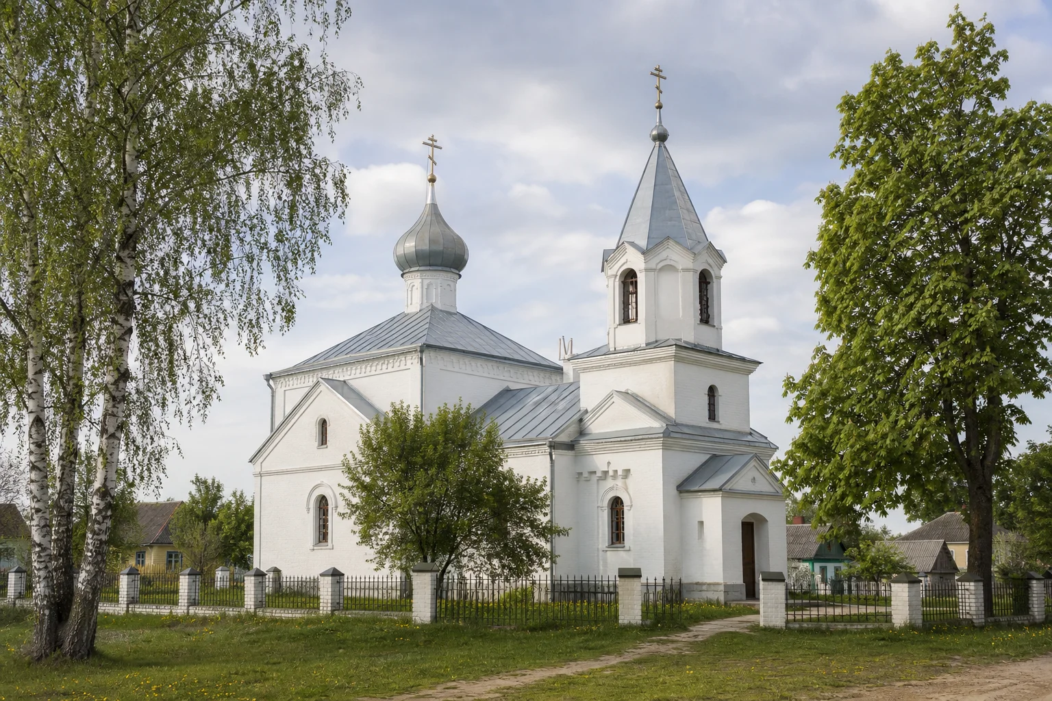 Храм святых мучениц Минодоры, Нимфодоры, Митродоры