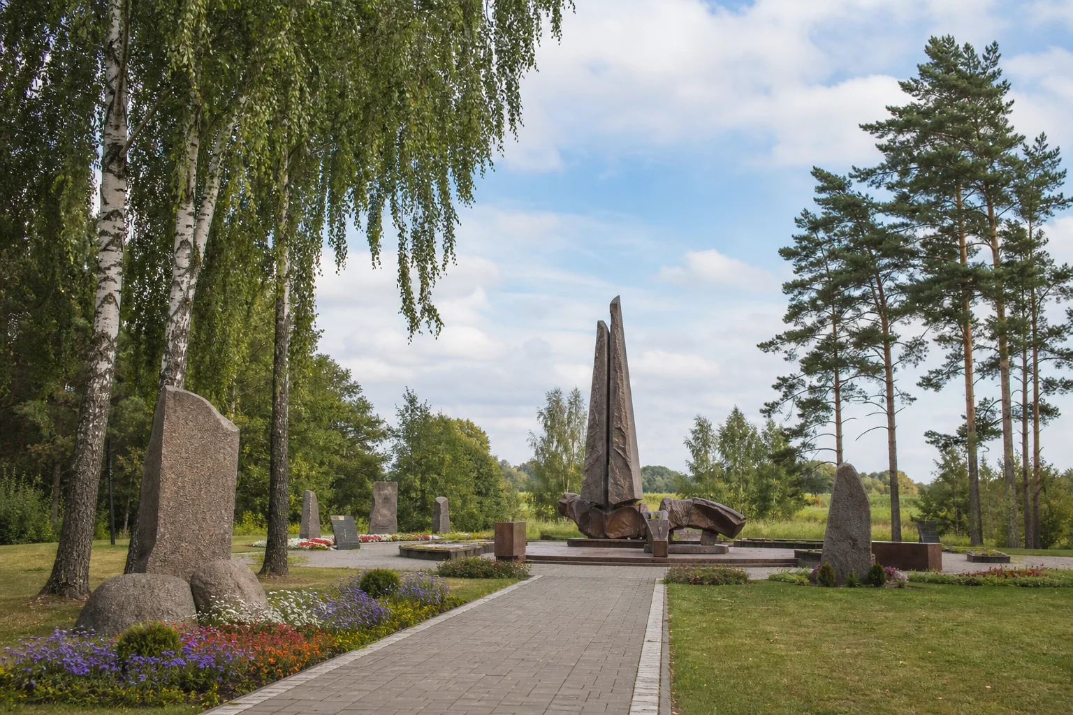 Мемориальный комплекс в честь освободителей Молодечно