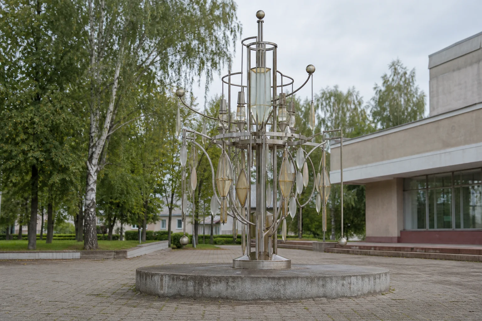Объемно-пространственная композиция (люстра) в кинотеатре Родина