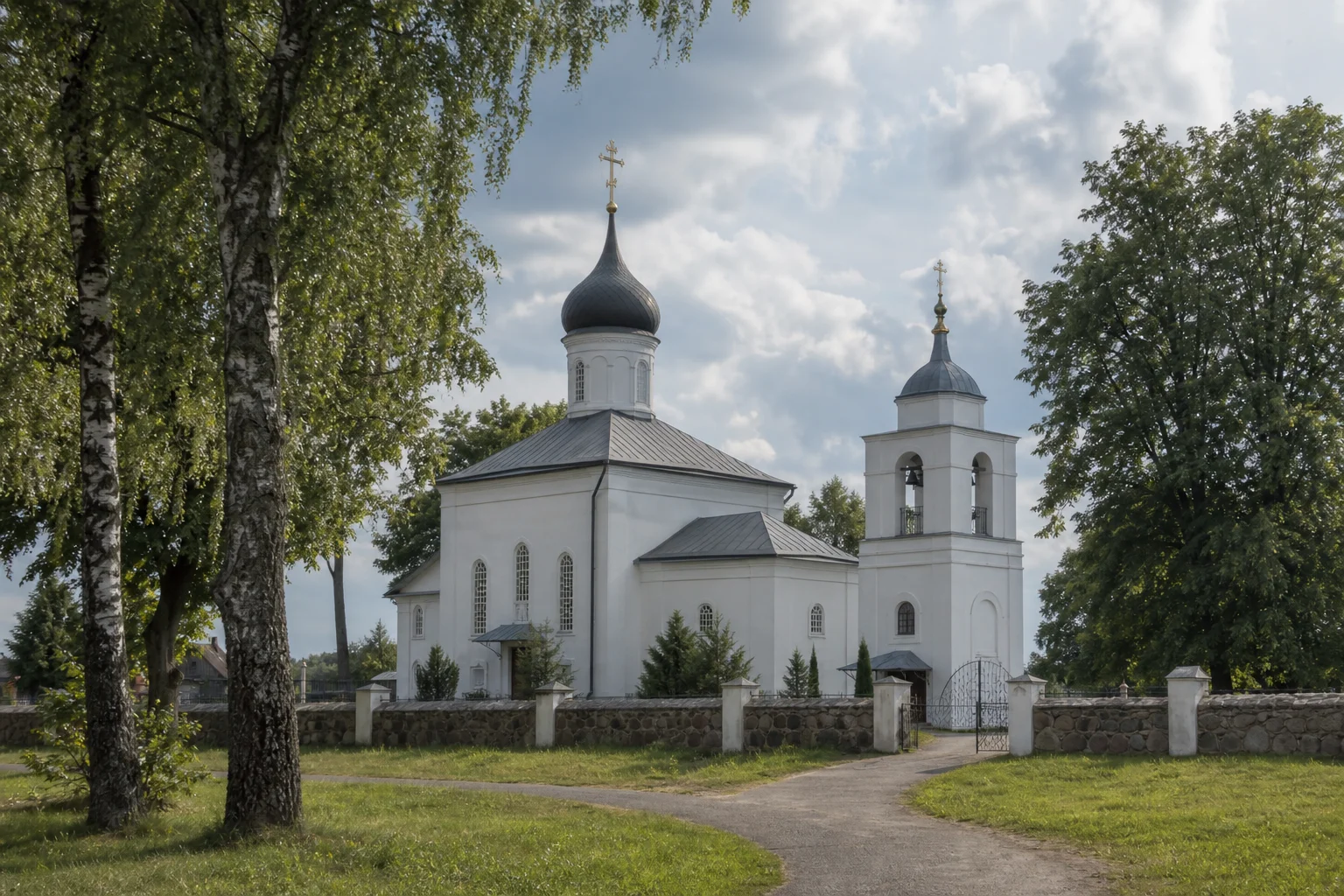 Острино. Спасо-Преображенская церковь
