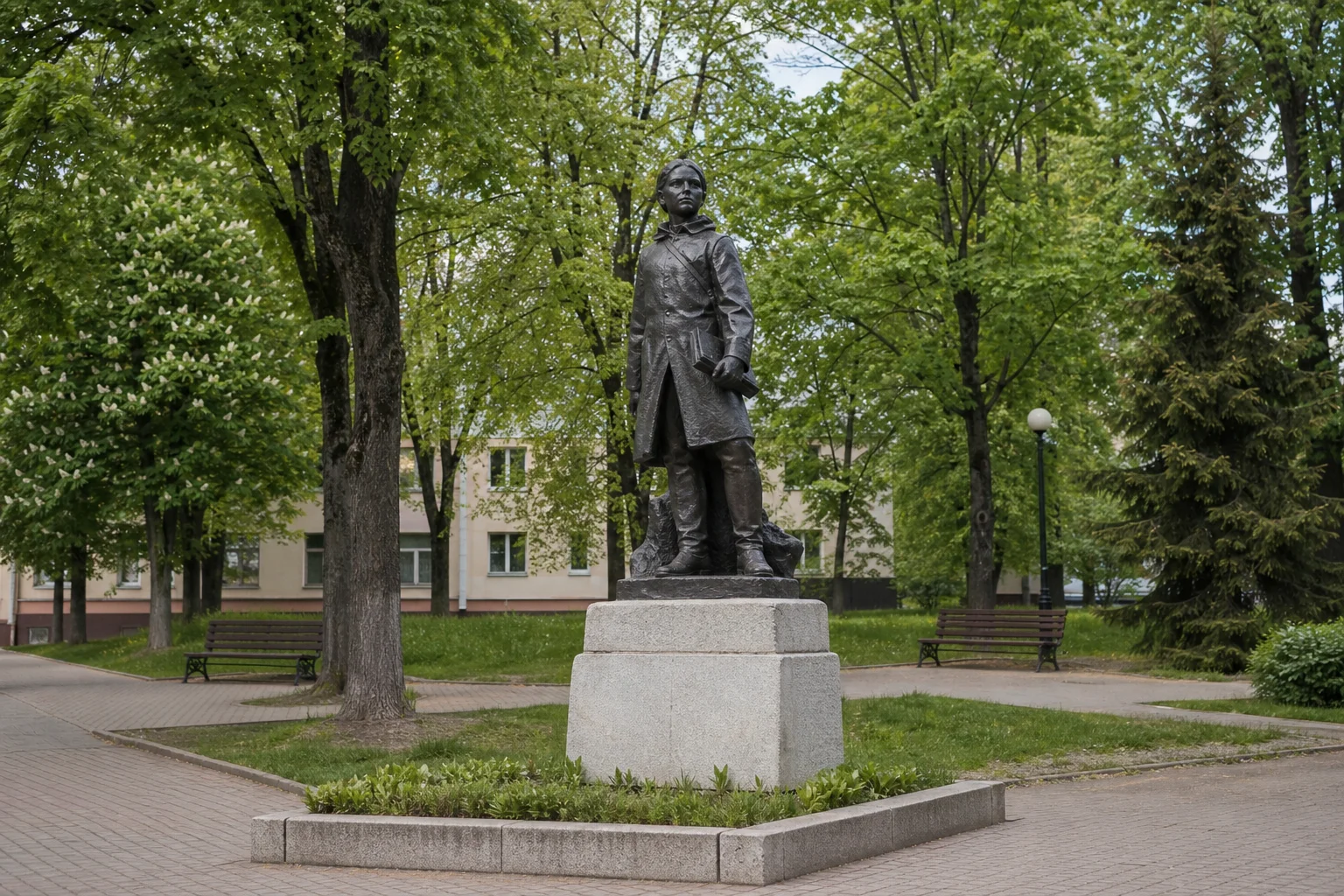 Памятник Марату Казею