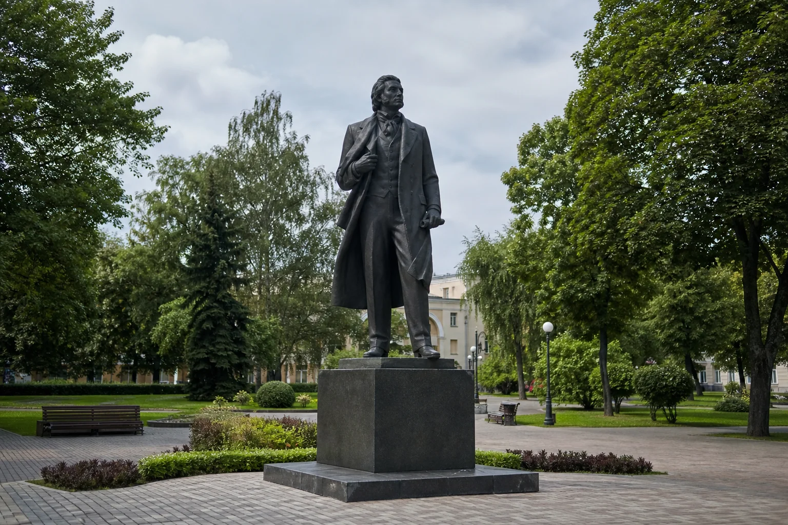 Памятник Янке Купале в Минске