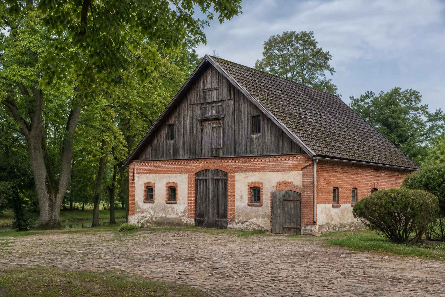 Теляково, усадьба: амбар