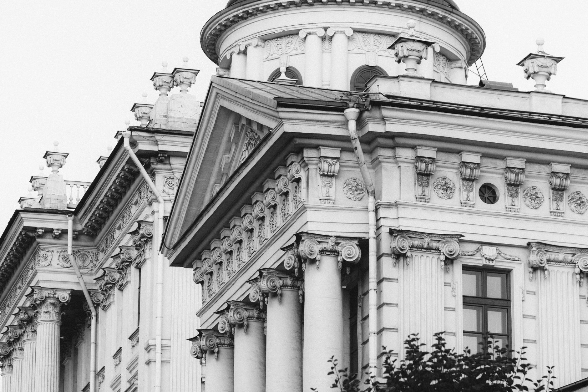 Минск: Путеводитель по архитектурным шедеврам и историческим местам