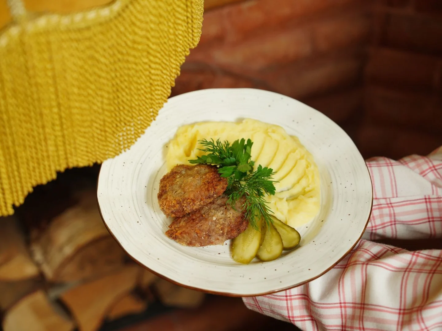 Белорусская кухня в Минске и Минской области: что пробовать, куда идти и какой маршрут собрать в 2026 году