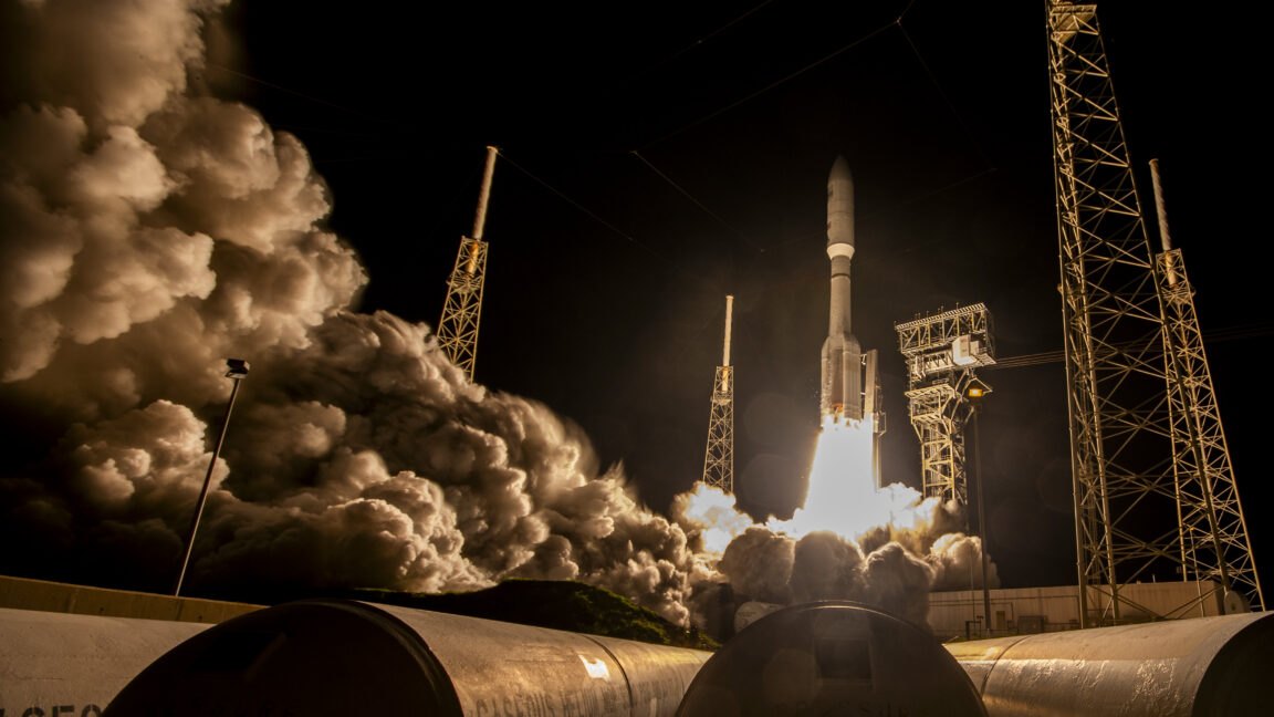 ULA завершает карьеру Atlas V, оставляя ракеты для Starliner