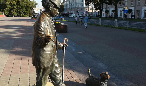 Памятник Карандашу и Кляксе в Гомеле — фото 2