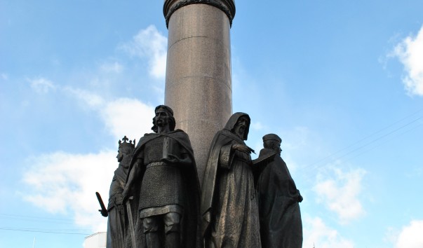 Памятник 1000-летия г. Бреста — фото 3